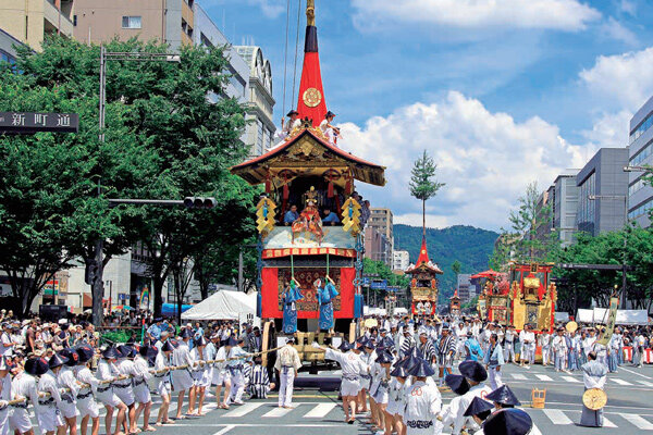 観覧席と町家から祇園祭・前祭を鑑賞し、夏の京料理（ハモ、アユ）と寂庵を訪ねる2・3日間 イメージ